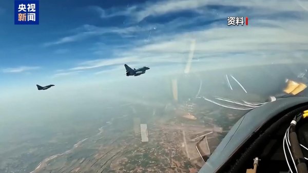 领航配资 中国战机巴黎吸睛，歼-35A首飞海外